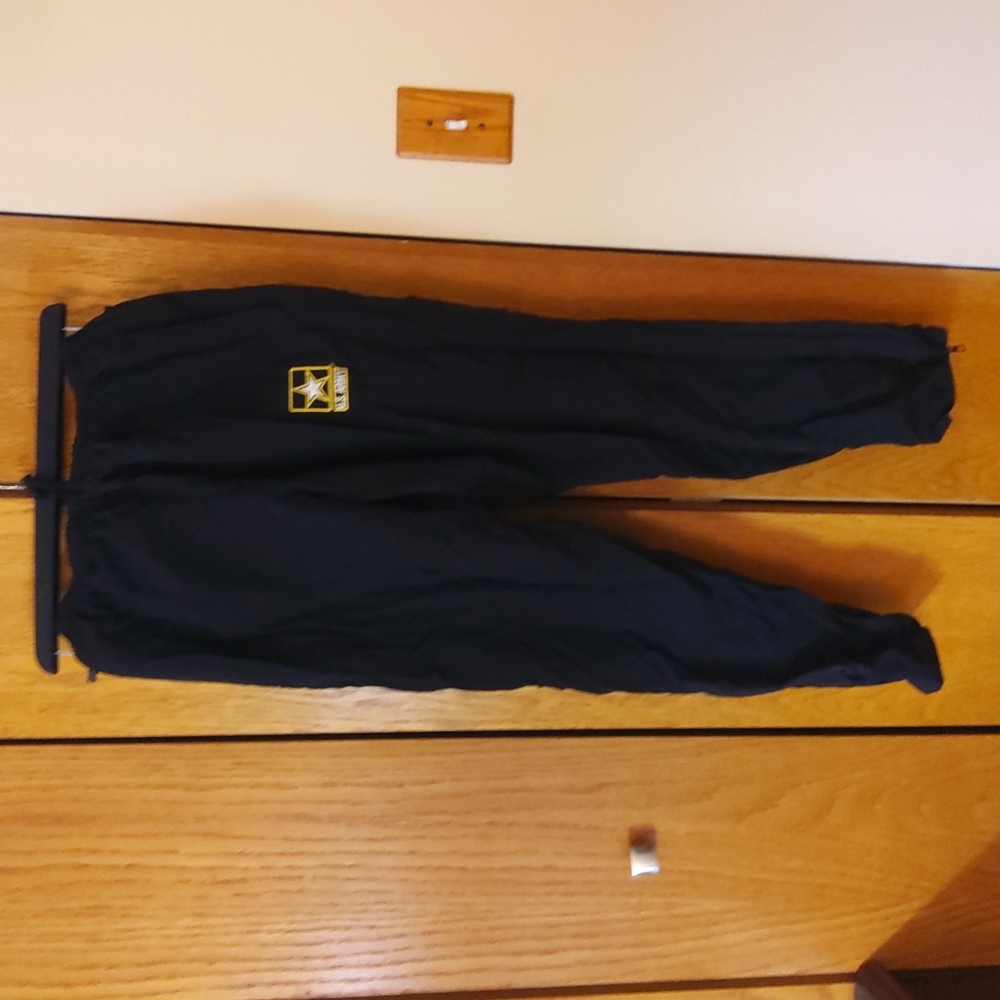 Army windpants